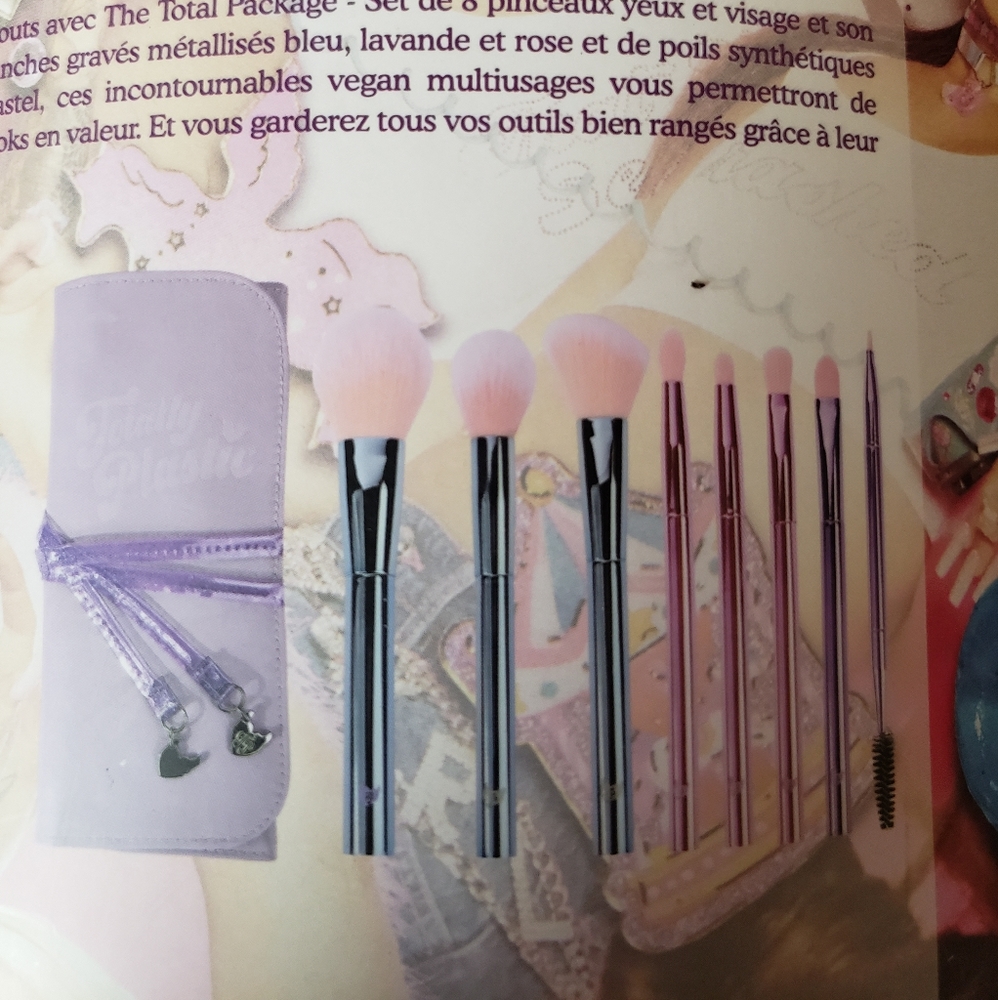 NWT Unopened Iggy Makeup Brush Set